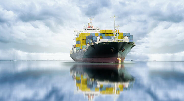Containerschiff auf dem Meer